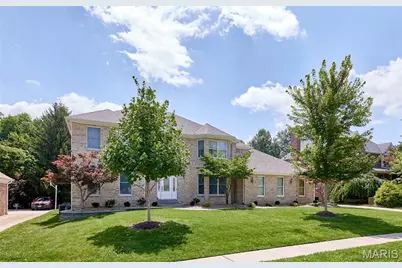 16 Delacroix Place, Saint Charles, MO 63303 - Photo 2