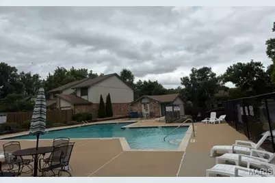 2038 Falling Brook Drive, Maryland Heights, MO 63043 - Photo 10