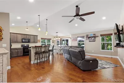 1823 Iron Mountain Dr Drive, Festus, MO 63028 - Photo 12