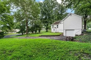 9103 Shelley Ave, Overland, MO 63114 - Photo 26