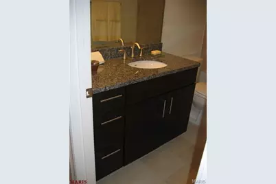 910 N McKnight Road #1B, University City, MO 63132 - Photo 10