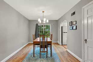 807 Blossom Ln, Saint Louis, MO 63119 - Photo 8