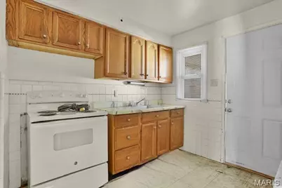 8143 Airport Road, Saint Louis, MO 63134 - Photo 14