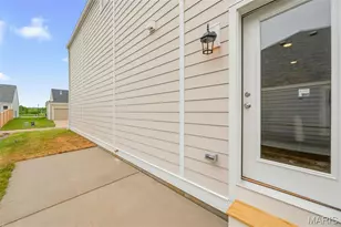 1752 Dyess St, Saint Charles, MO 63301 - Photo 34