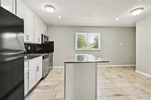 2535 Black Pine Ct, Florissant, MO 63031 - Photo 4