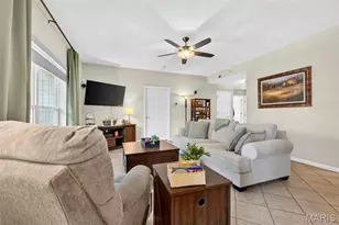 5 Monarch Trace Ct, Chesterfield, MO 63017 - Photo 8