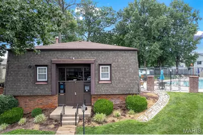 4392 Chateau De Ville Drive #E, Unincorporated, MO 63129 - Photo 32
