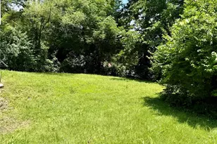 7121 Lamont Dr, Flordell Hills, MO 63136 - Photo 4