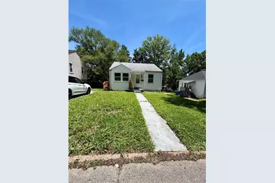 7121 Lamont Drive, Flordell Hills, MO 63136 - Photo 2