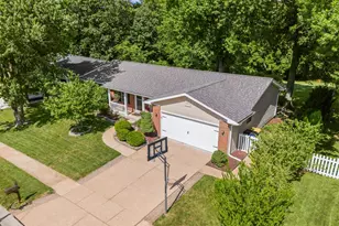 7042 Yellow Jacket Pl, Saint Louis, MO 63129 - Photo 2