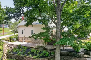 1015 Barberry Ln, Saint Louis, MO 63122 - Photo 4