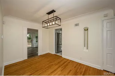 8719 White Avenue, Brentwood, MO 63144 - Photo 10