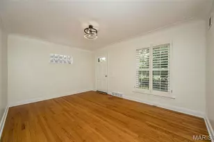8719 White Ave, Brentwood, MO 63144 - Photo 6