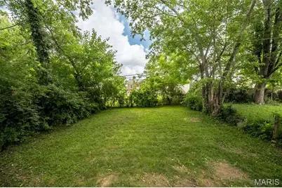 8719 White Avenue, Brentwood, MO 63144 - Photo 32