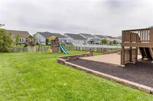 1824 English Oak Dr, Lake Saint Louis, MO 63367 - Photo 22