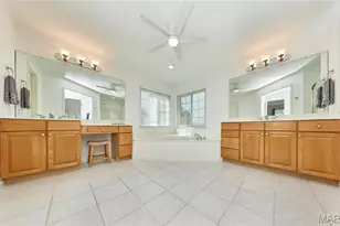 2227 Rebecca Lynn Ct, Chesterfield, MO 63017 - Photo 24