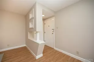 1 Delcrest Ct, University City, MO 63124 - Photo 8