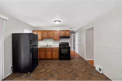 10320 Varnum Drive, Saint Louis, MO 63136 - Photo 6