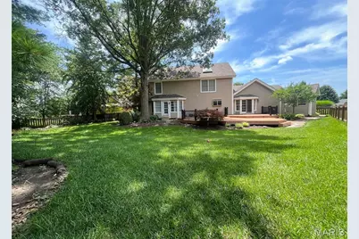 9 Preston Ridge Court, Chesterfield, MO 63017 - Photo 2