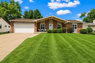 1124 Teson Rd, Hazelwood, MO 63042 - Photo 1