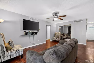 1124 Teson Road, Hazelwood, MO 63042 - Photo 8