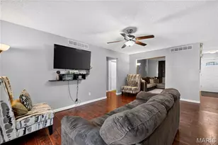 1124 Teson Rd, Hazelwood, MO 63042 - Photo 8