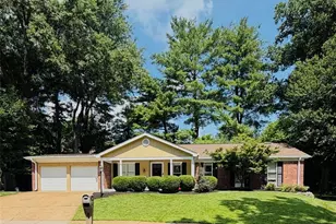 13215 Copper Kettle Ct, Saint Louis, MO 63146 - Photo 2