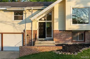 6938 Jamestown Way Dr, Florissant, MO 63033 - Photo 2