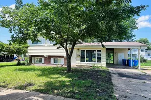 13 Floweridge Ln, Florissant, MO 63031 - Photo 1
