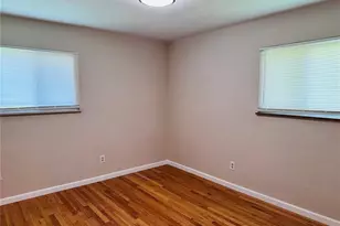 13 Floweridge Ln, Florissant, MO 63031 - Photo 8