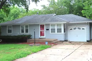 10054 Hedge Dr, Bellefontaine Neighbors, MO 63137 - Photo 1