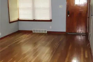 10054 Hedge Dr, Bellefontaine Neighbors, MO 63137 - Photo 2