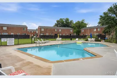 1235 Clarkson Court #1235, Ellisville, MO 63011 - Photo 2