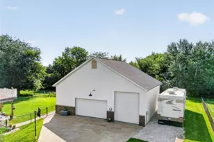224 Bennington Dr, Troy, MO 63379 - Photo 6
