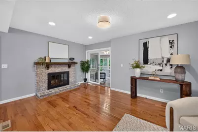 5738 Lost Brook Court, Oakville, MO 63129 - Photo 10