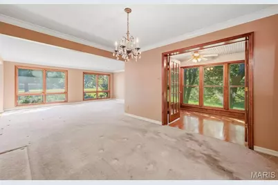 10806 Forest Circle Drive, Saint Louis, MO 63128 - Photo 10