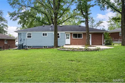 9731 Twincrest Drive, Saint Louis, MO 63126 - Photo 16