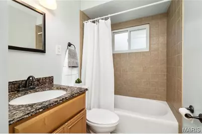 9731 Twincrest Drive, Saint Louis, MO 63126 - Photo 12