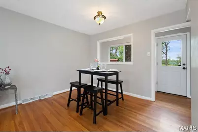 9731 Twincrest Drive, Saint Louis, MO 63126 - Photo 4