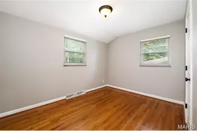9731 Twincrest Drive, Saint Louis, MO 63126 - Photo 10