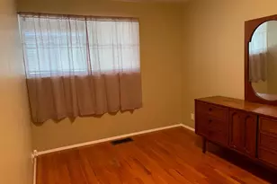10204 Dacey Dr, Dellwood, MO 63136 - Photo 14