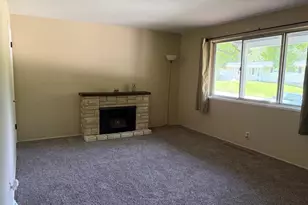 10204 Dacey Dr, Dellwood, MO 63136 - Photo 4