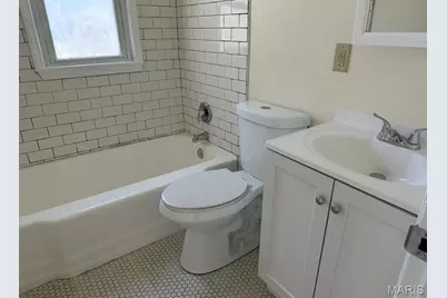 1912 Overland Drive, Saint Louis, MO 63114 - Photo 16
