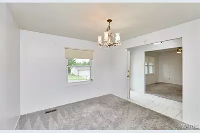 1815 Lakemont Lane, Hazelwood, MO 63138 - Photo 8