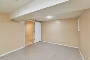 1815 Lakemont Ln, Hazelwood, MO 63138 - Photo 32
