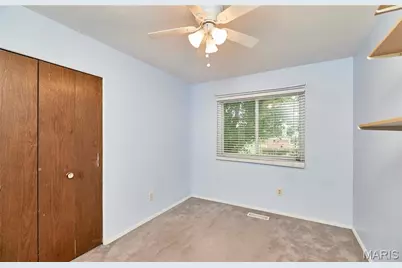 1815 Lakemont Lane, Hazelwood, MO 63138 - Photo 16