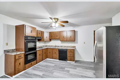 1815 Lakemont Lane, Hazelwood, MO 63138 - Photo 10