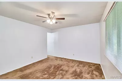 1815 Lakemont Lane, Hazelwood, MO 63138 - Photo 18