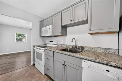 3204 Jasper Park, Saint Louis, MO 63139 - Photo 6