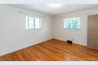 6319 Mackenzie Court, Saint Louis, MO 63123 - Photo 12